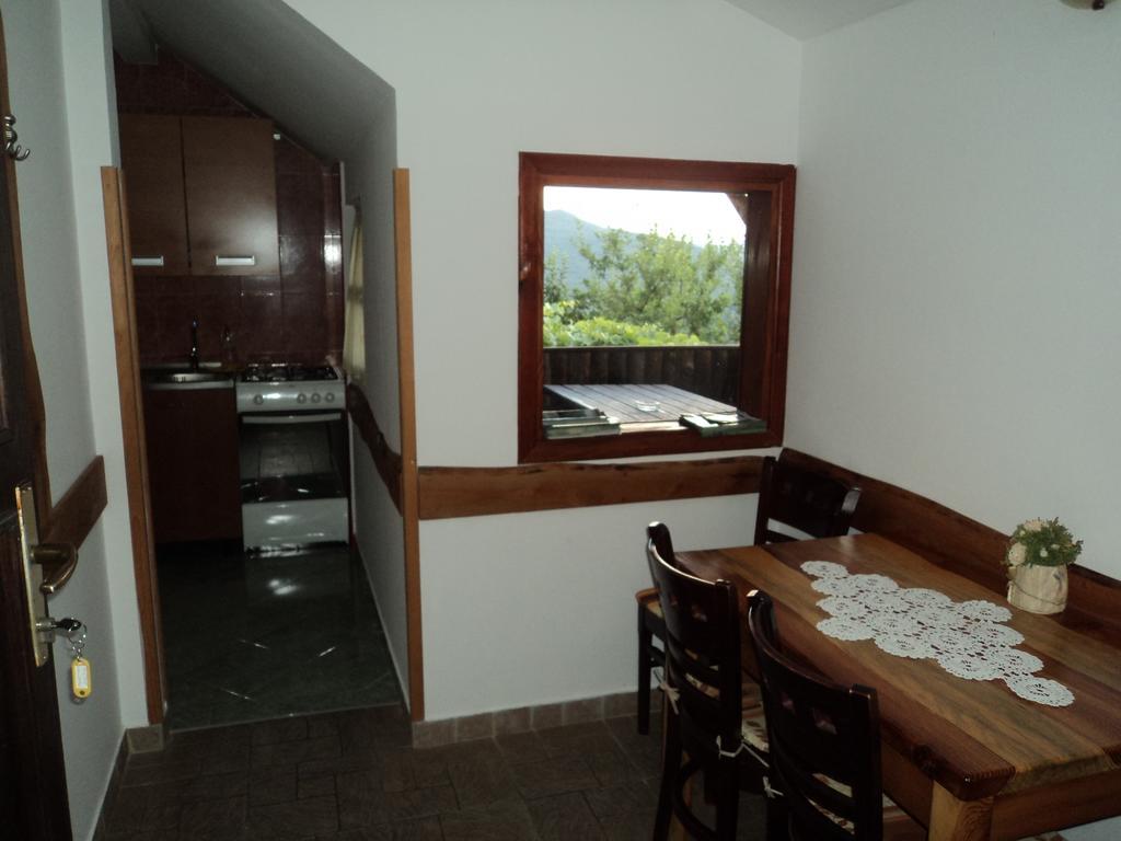 Apartments Novela Poljanak Rom bilde